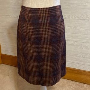 Talbots plaid wool blend pencil skirt. Size 8